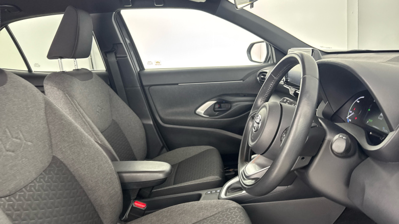 Toyota Yaris Cross 1.5 Hybrid Design 5dr CVT Hybrid Estate
